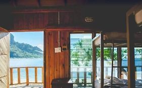 Barefoot Kuata Island